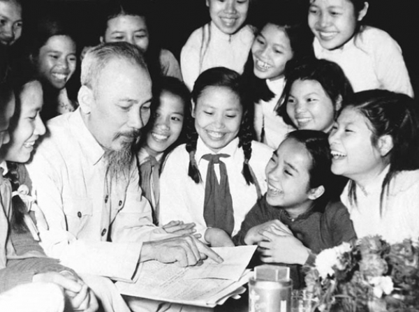 TÌM HIỂU VỀ CHỦ NGHĨA NHÂN ĐẠO TRONG QUAN ĐIỂM GIÁO DỤC CỦA CHỦ TỊCH HỒ CHÍ MINH