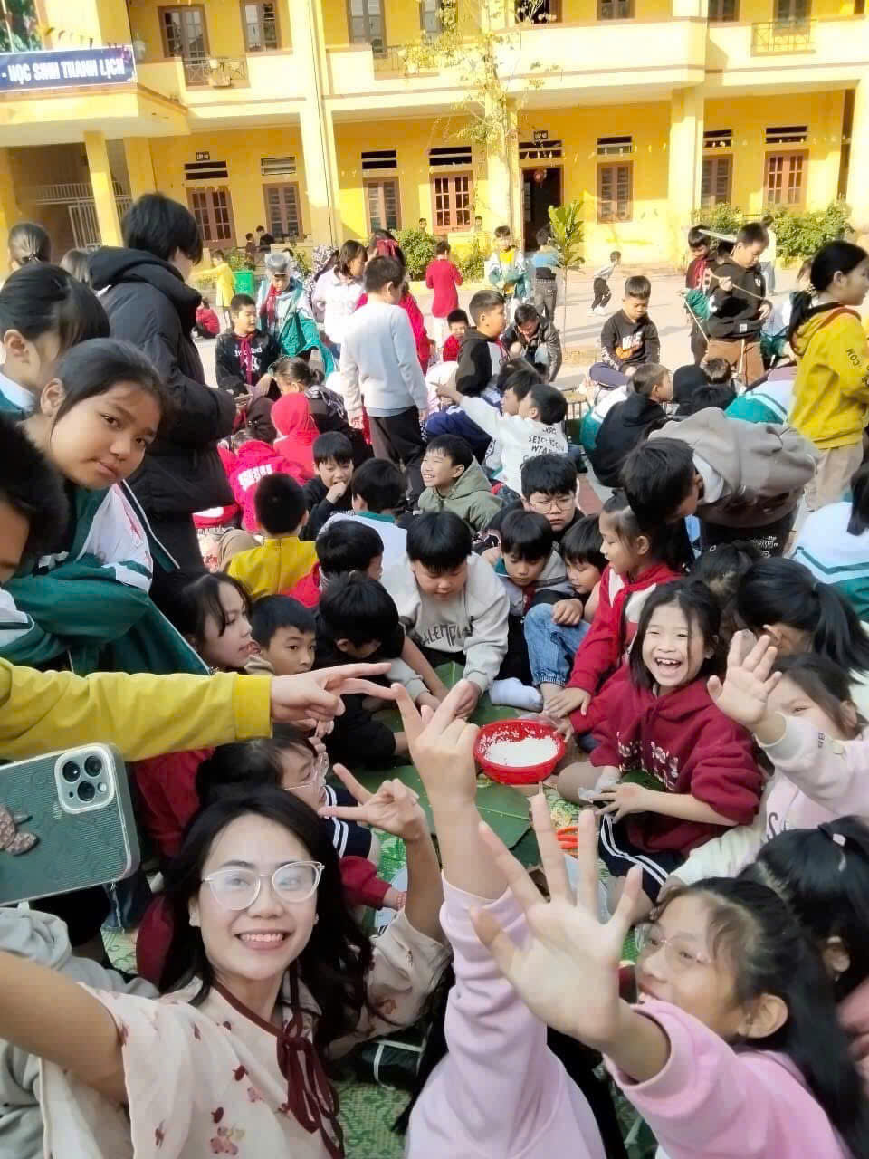 Xuân Gắn Kết, Tết Yêu Thương: Trường Tiểu Học Quất Động Lan Tỏa Yêu Thương Dịp Tết