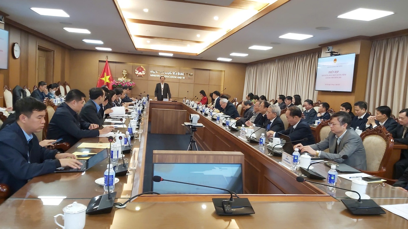 VÀI Ý KIẾN BÀN VỀ CHƯƠNG TRÌNH GIÁO DỤC PHỔ THÔNG 2018