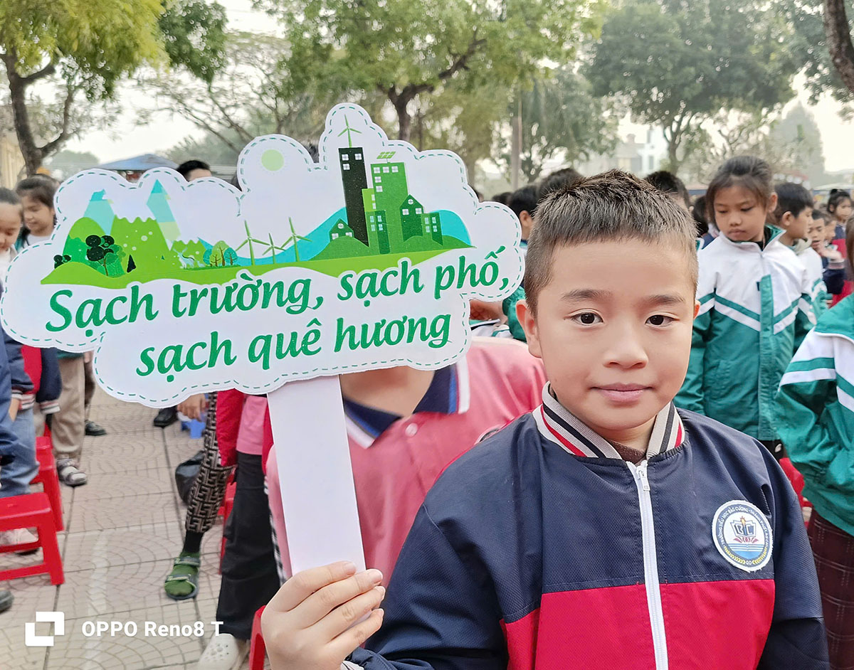 Lào Cai: Ra quân tổng vệ sinh môi trường “Vì cuộc sống xanh và văn minh” tại Trường Tiểu học Bắc Cường