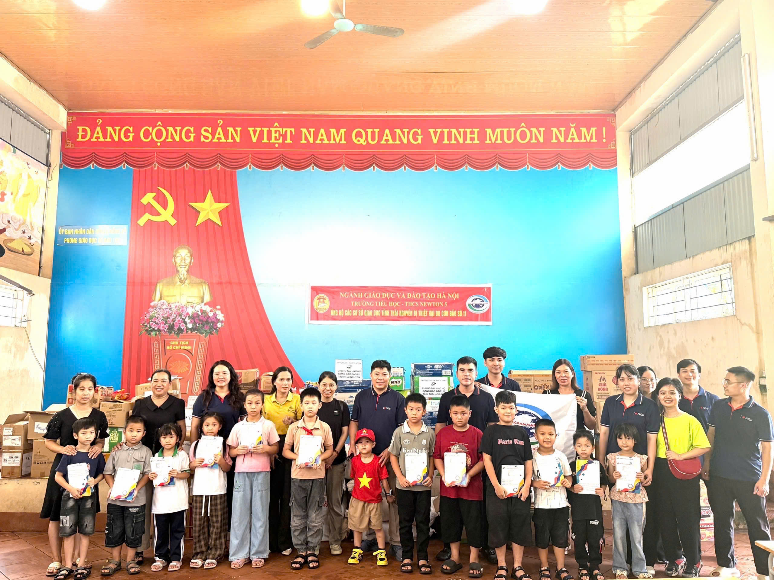Trao Yêu Thương – Gieo Hy Vọng: TRƯỜNG NEWTON 5 HƯỚNG VỀ THÁI NGUYÊN SAU LŨ