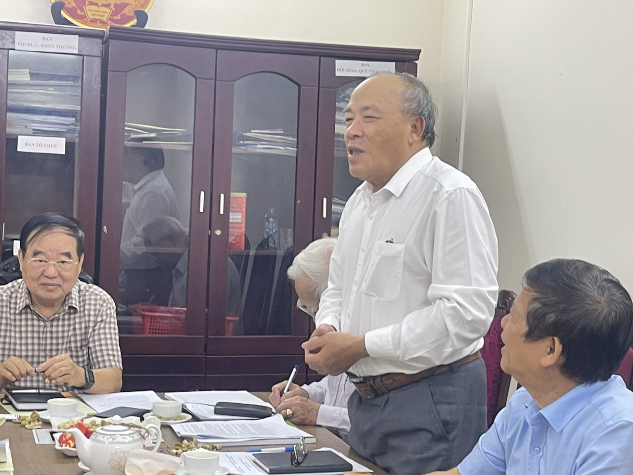 Lãnh đạo Hội Cựu giáo chức Việt Nam làm việc với Tạp chí Giáo chức Việt Nam