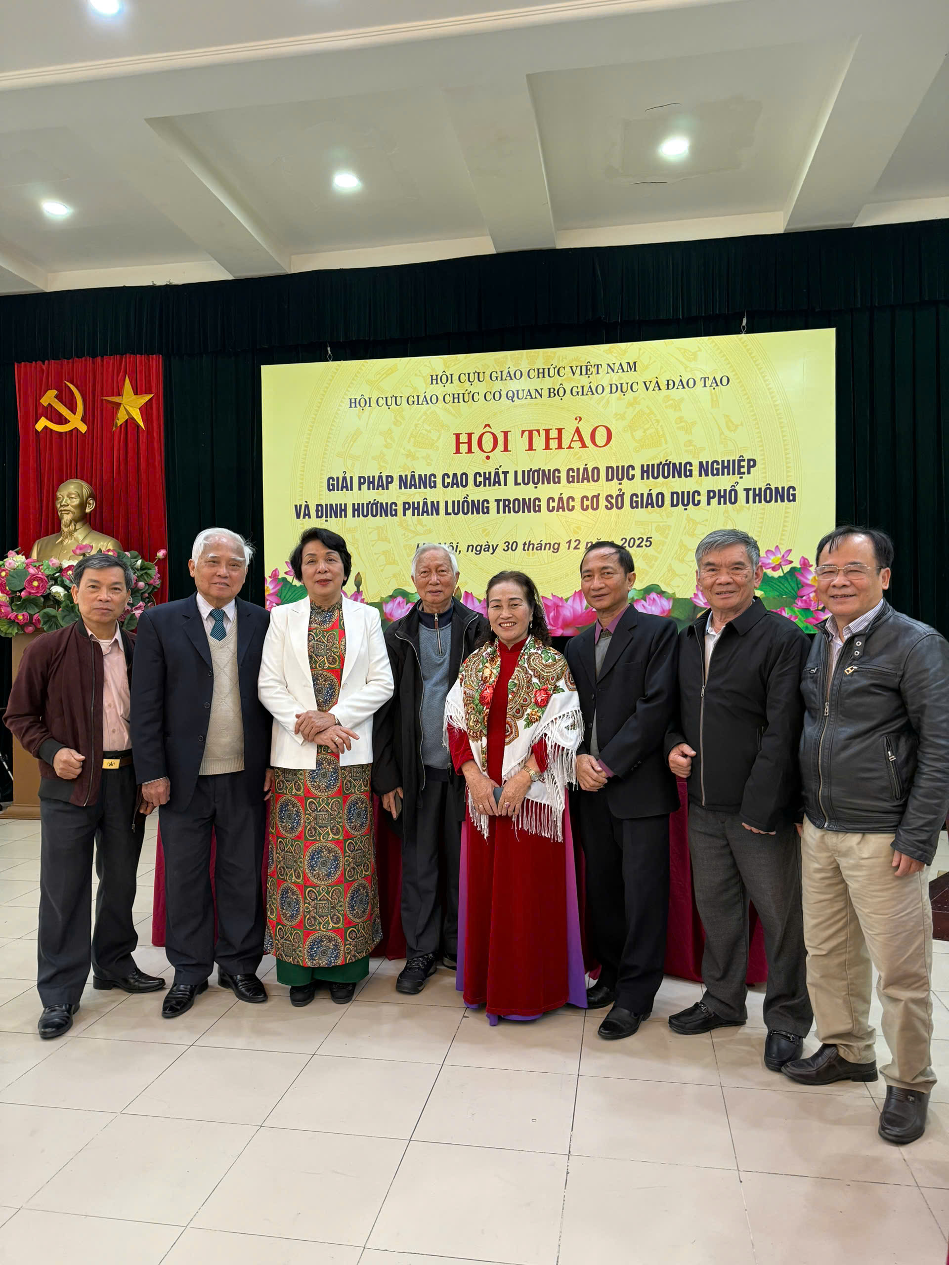 HỘI CỰU GIÁO CHỨC CƠ QUAN BỘ GIÁO DỤC VÀ ĐÀO TẠO TỔ CHỨC HỘI THẢO KHOA HỌC VỀ GIẢI PHÁP NÂNG CAO CHẤT LƯỢNG GIÁO DỤC HƯỚNG NGHIỆP VÀ ĐỊNH HƯỚNG PHÂN LUỒNG