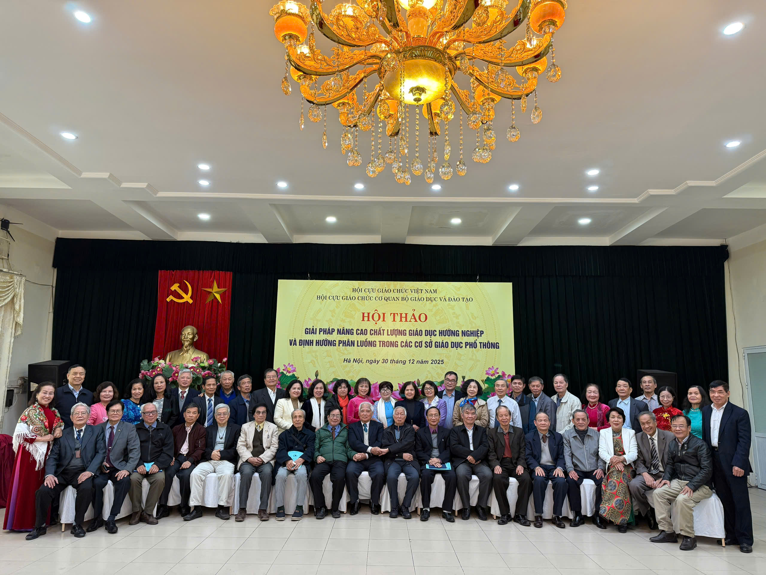 HỘI CỰU GIÁO CHỨC CƠ QUAN BỘ GIÁO DỤC VÀ ĐÀO TẠO TỔ CHỨC HỘI THẢO KHOA HỌC VỀ GIẢI PHÁP NÂNG CAO CHẤT LƯỢNG GIÁO DỤC HƯỚNG NGHIỆP VÀ ĐỊNH HƯỚNG PHÂN LUỒNG