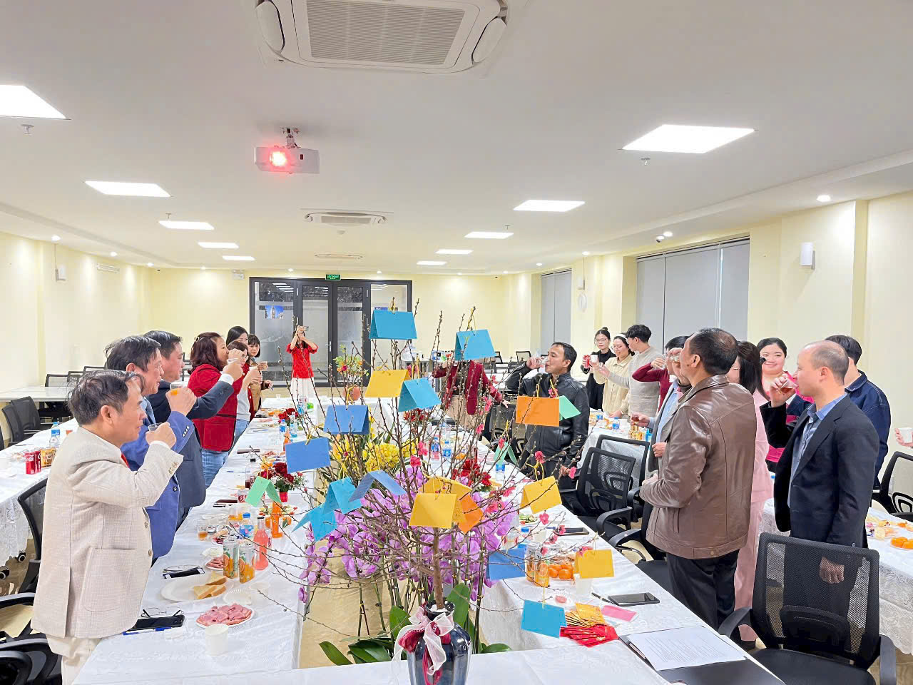 Công ty cổ phần Tập đoàn giáo dục và phát triển AM khai xuân ấm áp tình người, tràn đầy niềm tin và khát vọng cất cánh
