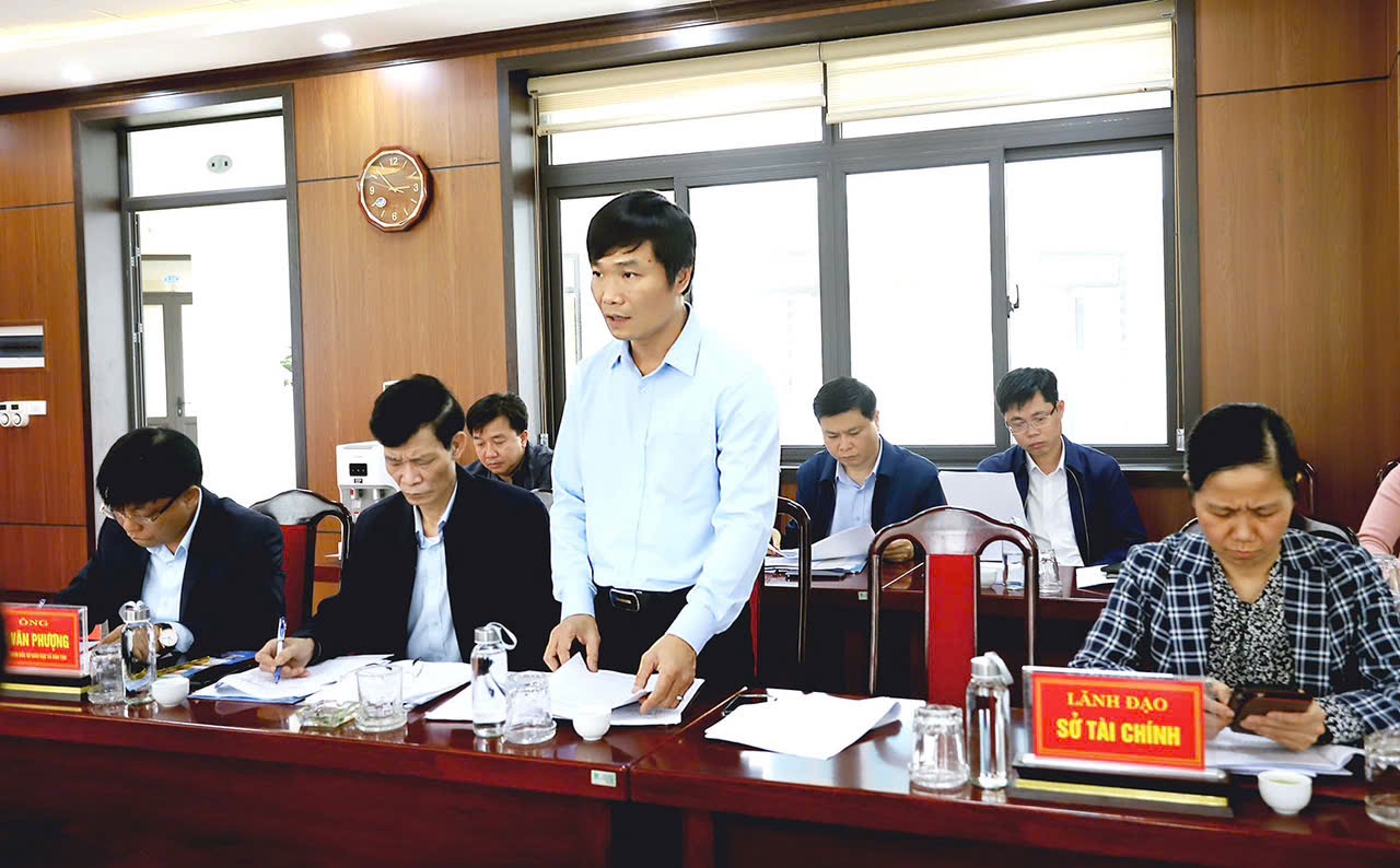 Phú Thọ: Phó Chủ tịch UBND tỉnh Nguyễn Huy Ngọc thăm và làm việc với Trường THPT Chuyên Hùng Vương