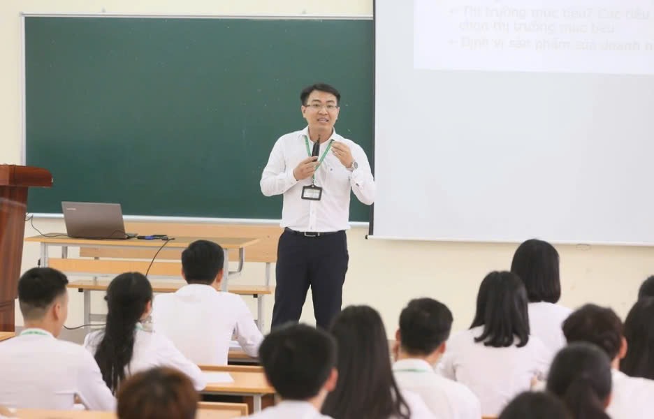 Năm 2025: Hàng loạt trường đại học tăng học phí, cao nhất gần một tỷ đồng/năm