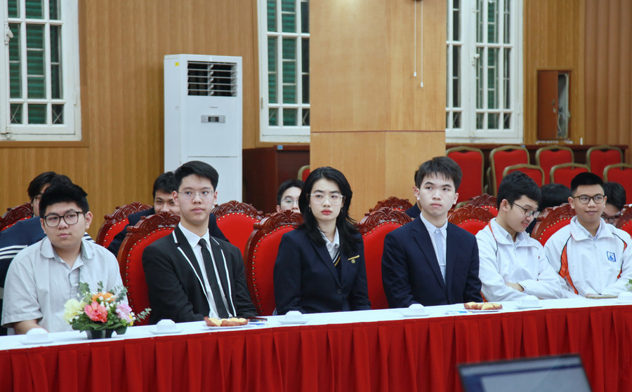 Hà Nội động viên học sinh trước kỳ thi tuyển chọn đội tuyển Olympic quốc tế