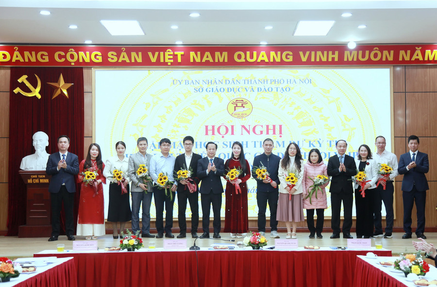 Hà Nội động viên học sinh trước kỳ thi tuyển chọn đội tuyển Olympic quốc tế