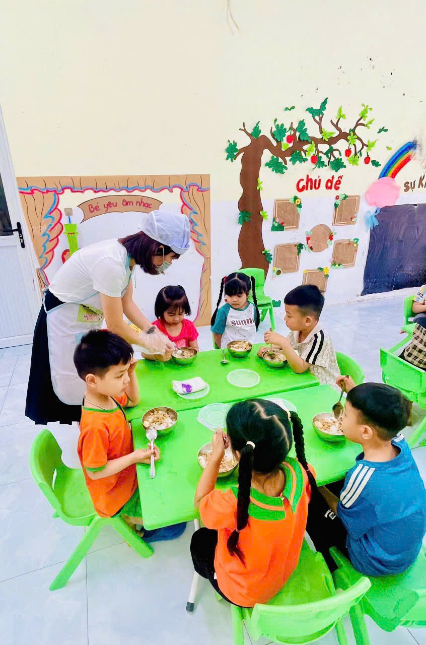 Phú Thọ: Bậc học mầm non huyện Cẩm Khê đảm bảo vệ sinh an toàn thực phẩm tại bếp ăn bán trú