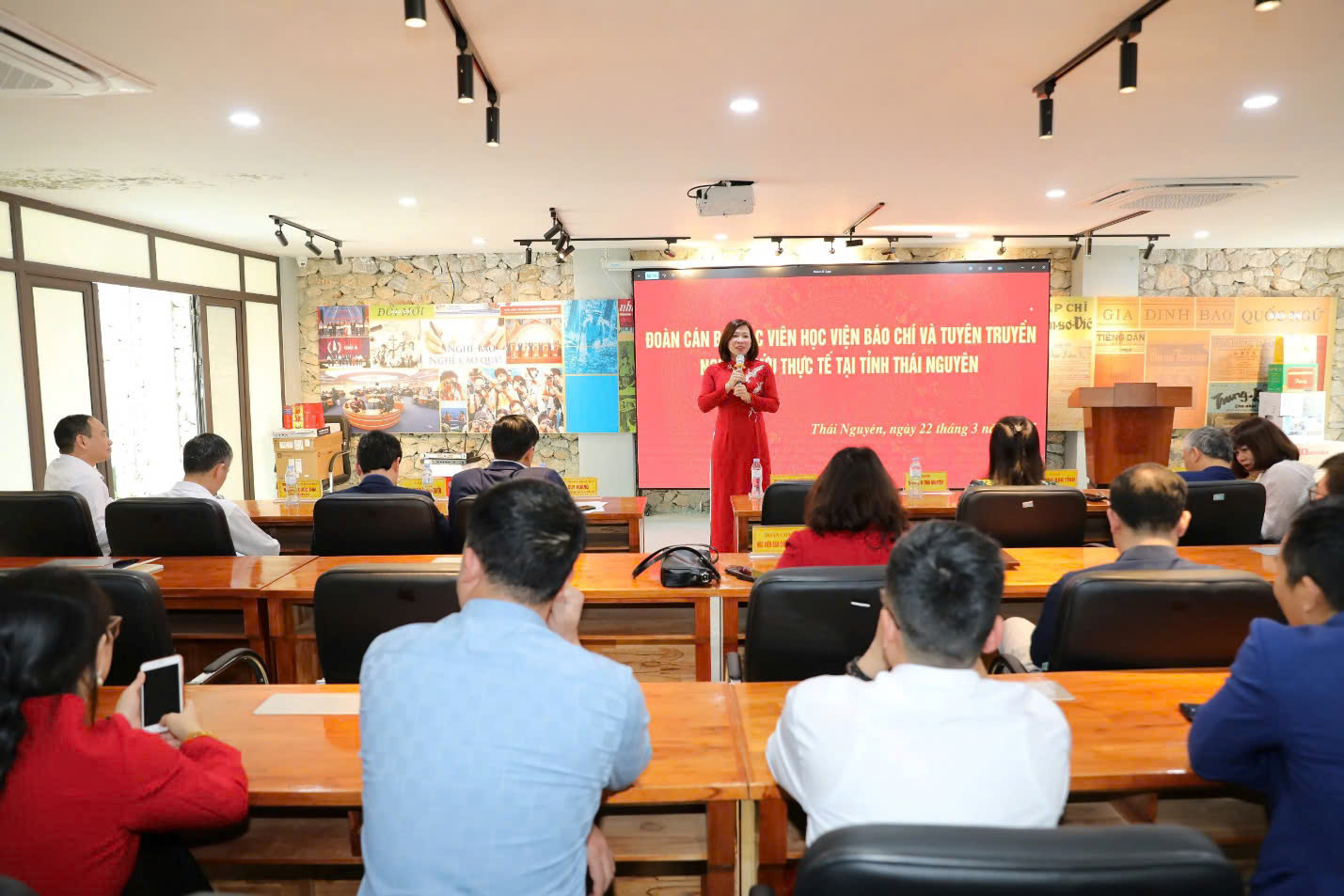 Đoàn công tác của Học viện Báo chí và Tuyên truyền nghiên cứu thực tế tại Thái Nguyên