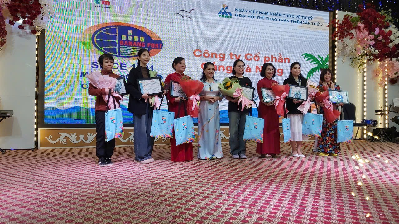 KỶ NIỆM NGÀY THẾ GIỚI NHẬN THỨC VỀ TỰ KỶ VÀ HOẠT ĐỘNG CỦA MẠNG LƯỚI NGƯỜI TỰ KỶ VIỆT NAM