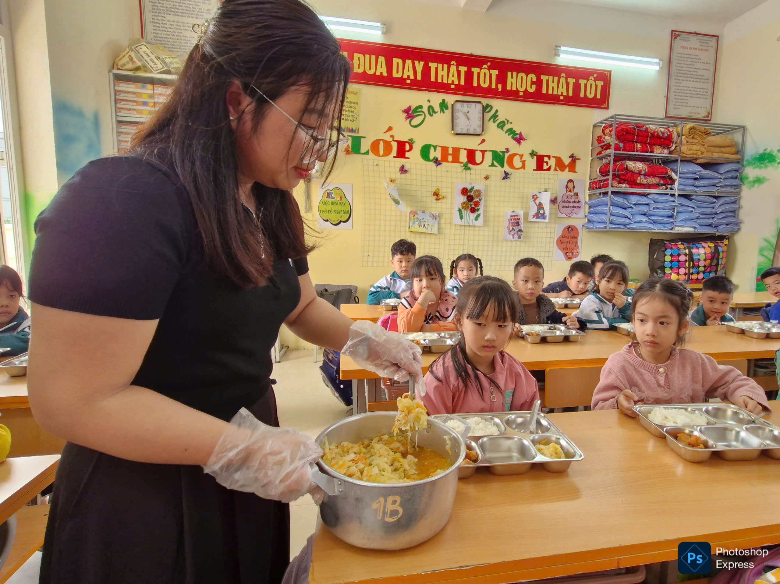 Thành phố Việt Trì (Phú Thọ) chú trọng an toàn thực phẩm tại các bếp ăn bán trú