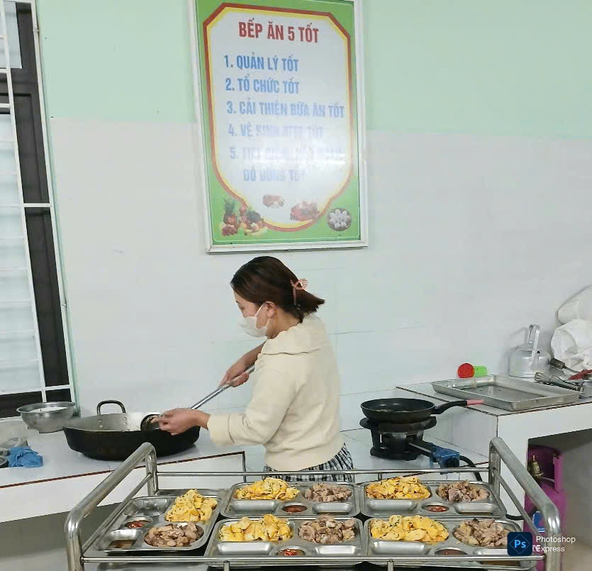 Huyện Tân Sơn (Phú Thọ) bảo đảm chế độ chính sách nâng cao chất lượng bữa ăn bán trú cho học sinh