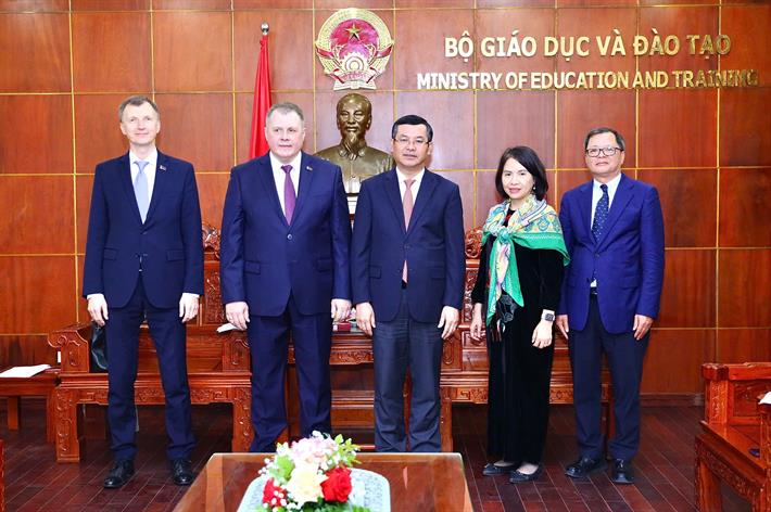 Tăng cường hợp tác giáo dục giữa Việt Nam và Belarus