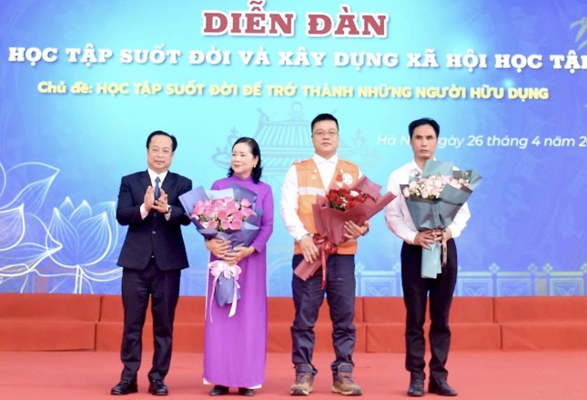 Giám đốc Sở GD&ĐT Hà Nội: Học tập suốt đời giúp mỗi người trở thành phiên bản tốt hơn