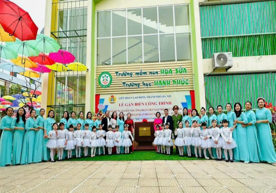 Cô Hiệu trưởng Lương Thị Xuân – Người thắp lửa yêu thương