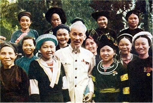 TIẾP TỤC PHÁT HUY TRUYỀN THỐNG ĐẠI ĐOÀN KẾT TOÀN DÂN TRONG KỶ NGUYÊN VƯƠN MÌNH CỦA DÂN TỘC VIỆT NAM