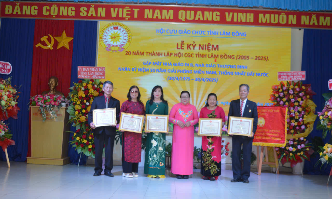 Lâm Đồng: 20 năm xây dựng và phát triển Hội Cựu giáo chức – Tri ân nhà giáo đi B, nhà giáo thương binh