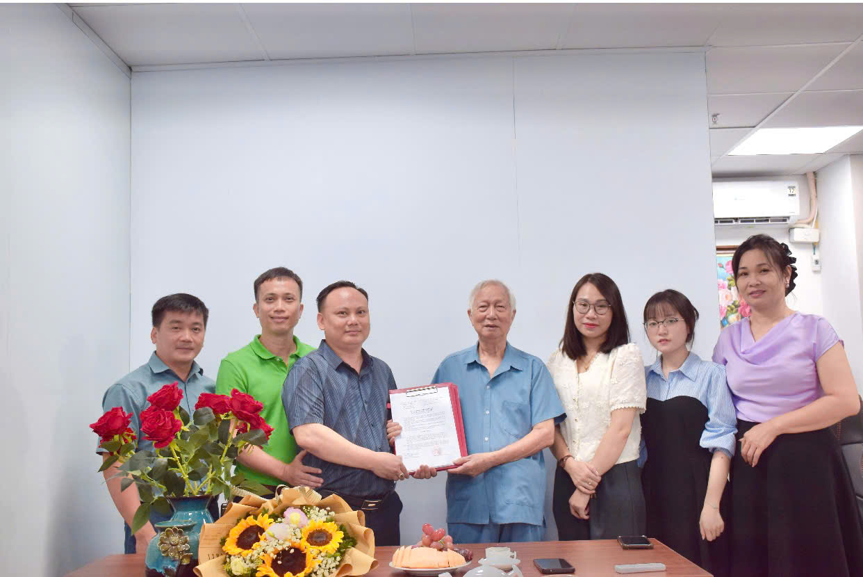 Tạp chí Giáo chức Việt Nam ra mắt Ban Thời sự - Khoa học
