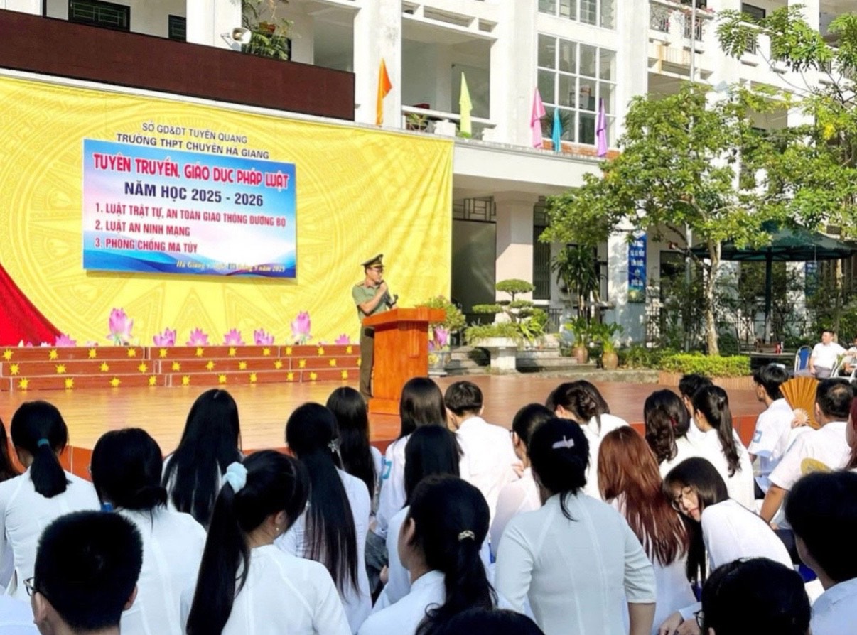 Tuyên Quang: Nâng cao ý thức pháp luật, xây dựng trường học an toàn