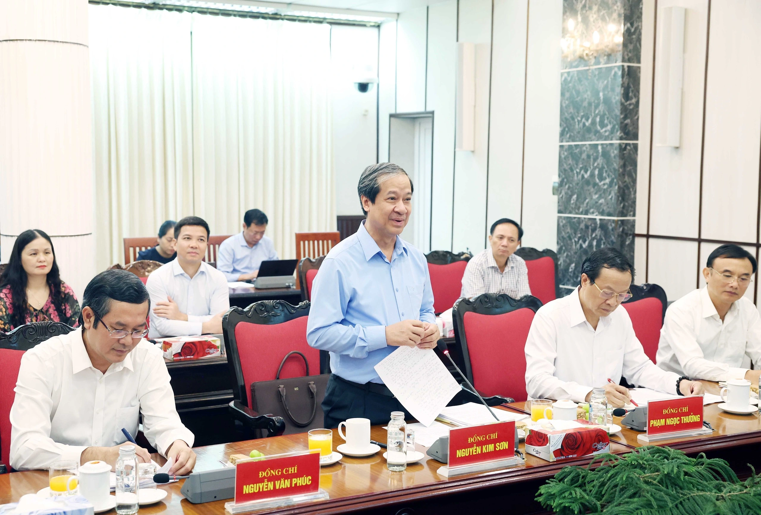 Tổng Bí thư yêu cầu sớm có một bộ SGK thống nhất toàn quốc