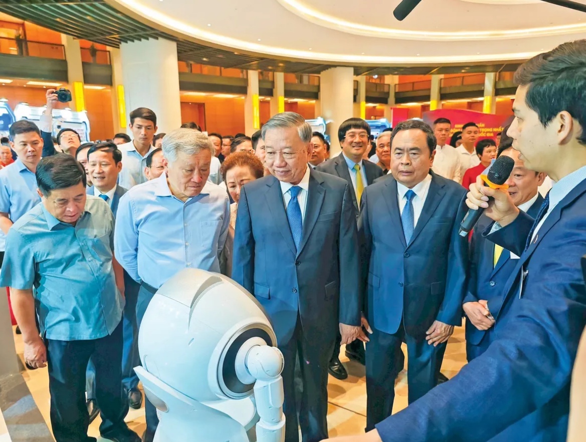 “BỘ TỨ TRỤ CỘT” CHẮP CÁNH CHO ĐẤT NƯỚC VƯƠN MÌNH TRONG KỶ NGUYÊN MỚI – kỳ 3