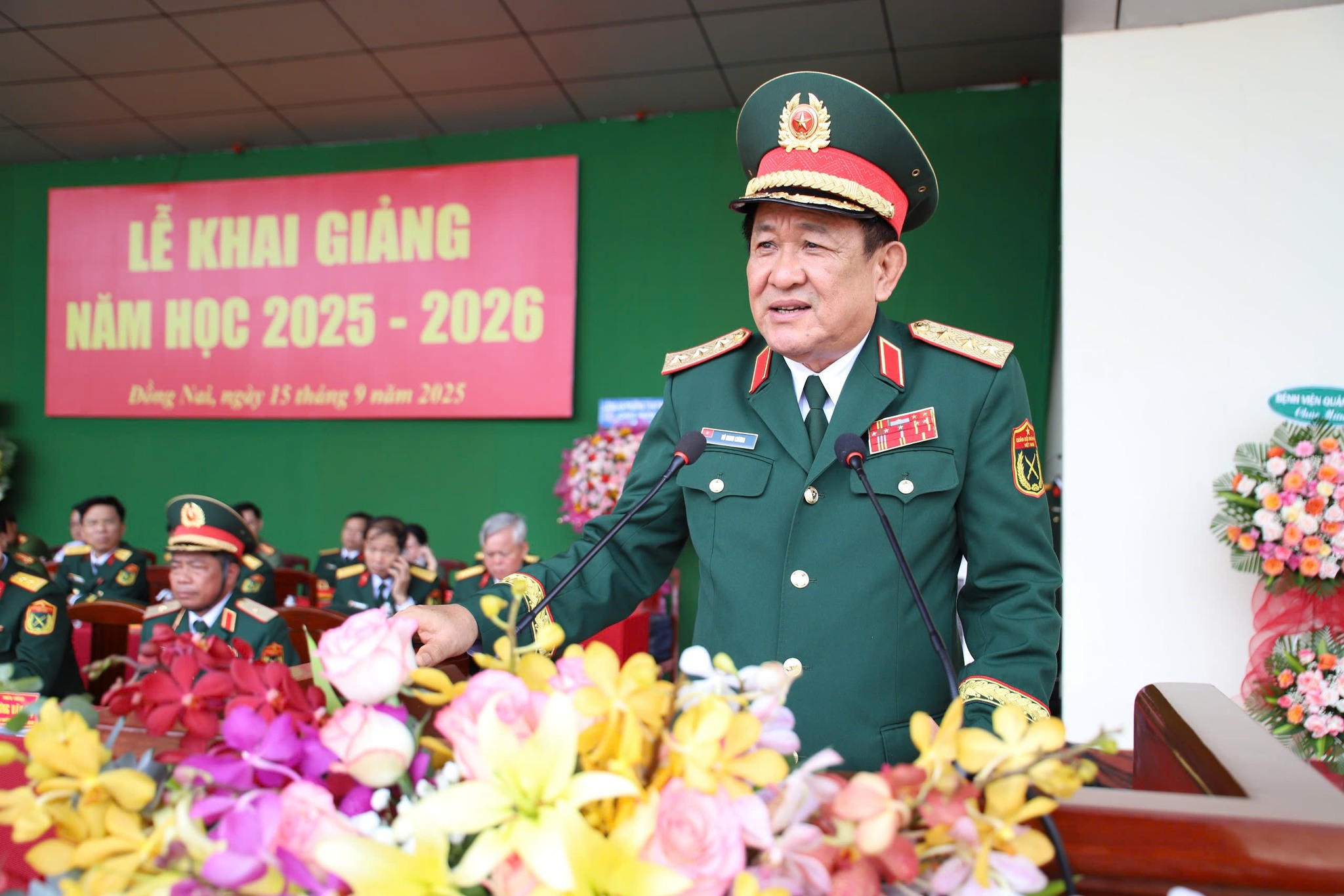 Trường Sĩ quan Lục quân 2 (Trường ĐH Nguyễn Huệ) Long trọng tổ chức lễ khai giảng năm học 2025-2026
