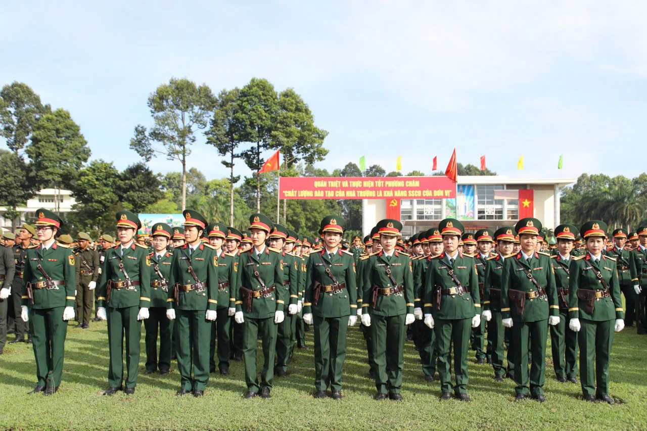 Trường Sĩ quan Lục quân 2 (Trường ĐH Nguyễn Huệ) Long trọng tổ chức lễ khai giảng năm học 2025-2026