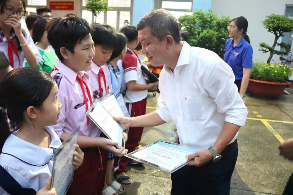 Phường An Hội Tây – TP. Hồ Chí Minh Tổ chức Mít tinh Chào mừng kỷ niệm 80 năm ngày Cách mạng Tháng tám (19/08/1945 – 19/08/2025) và Quốc khánh (02/09/1945 – 02/09/2025).