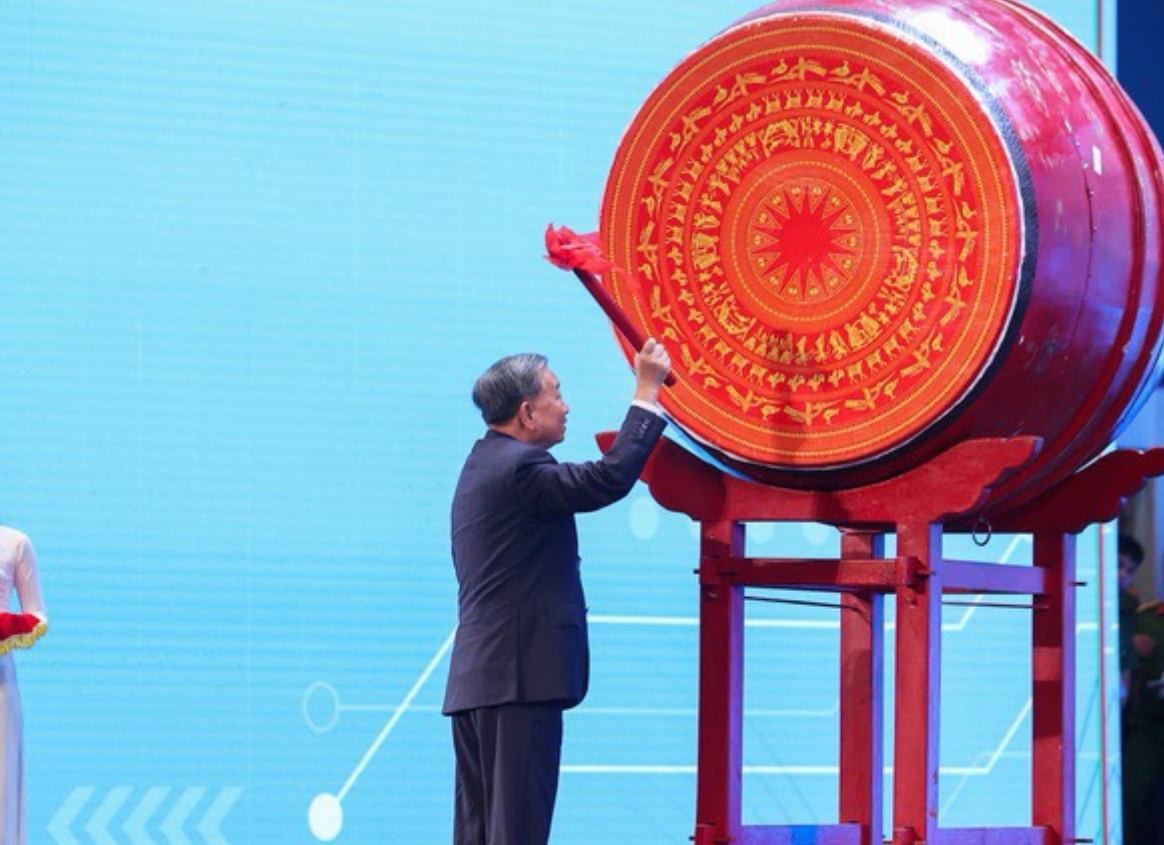 KHAI GIẢNG NĂM HỌC 2025–2026 GẮN VỚI KỶ NIỆM 80 NĂM TRUYỀN THỐNG NGÀNH GIÁO DỤC: TỰ HÀO, TRÁCH NHIỆM VÀ KHÁT VỌNG