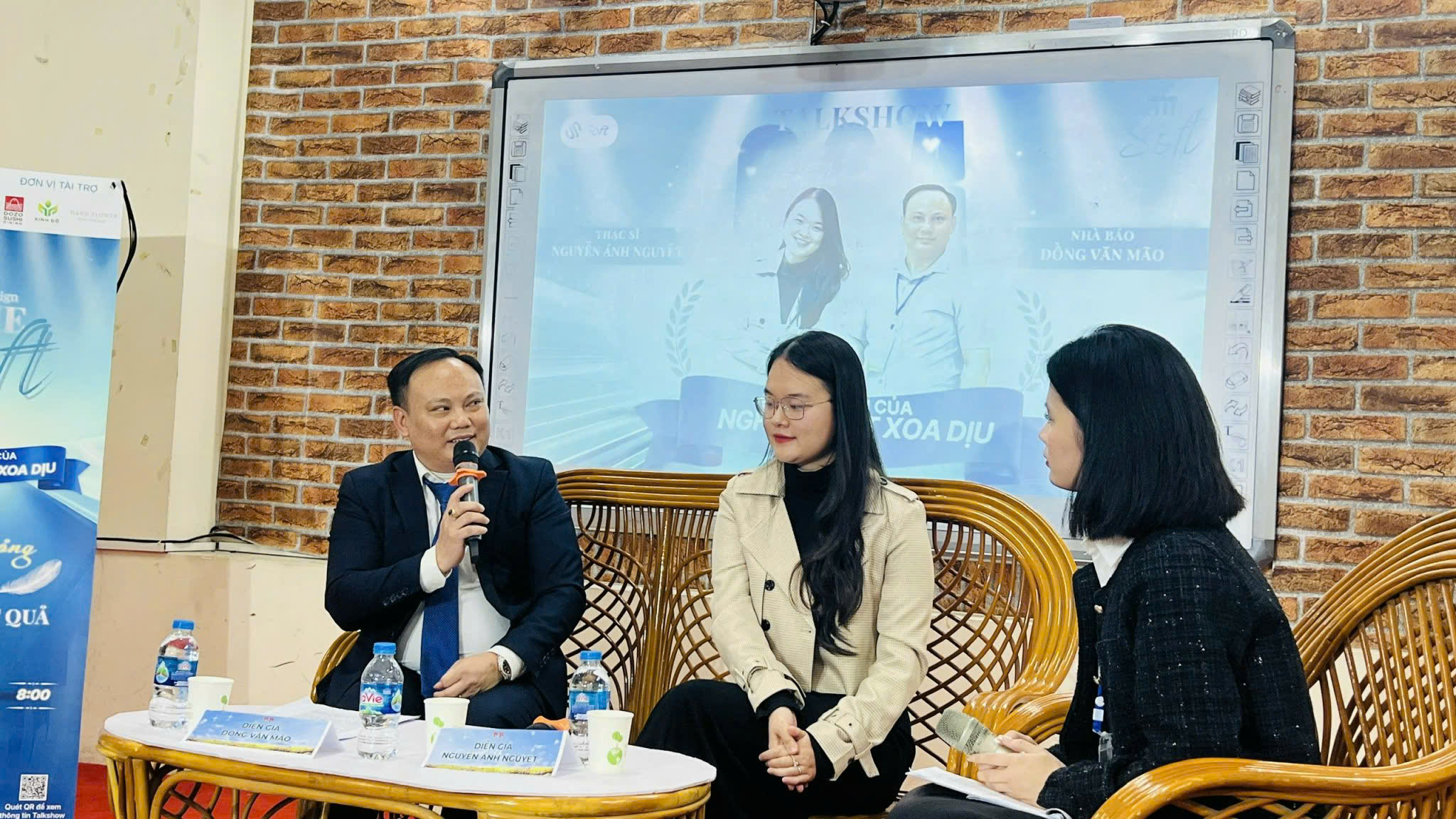 TALKSHOW “Sức mạnh của nghệ thuật xoa dịu” khi Báo chí và Truyền thông cùng lan tỏa giá trị truyền cảm hứng cho sinh viên