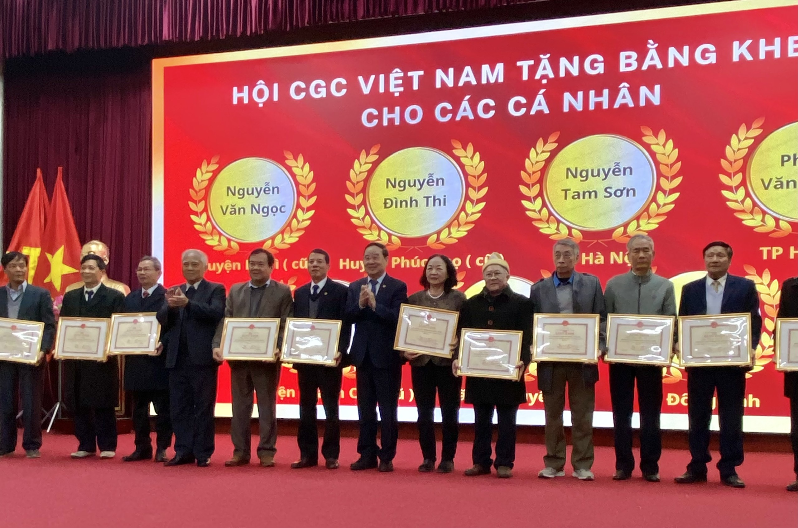HỘI CỰU GIÁO CHỨC HÀ NỘI TIẾP TỤC KHẲNG ĐỊNH VAI TRÒ TRONG GIAI ĐOẠN PHÁT TRIỂN MỚI