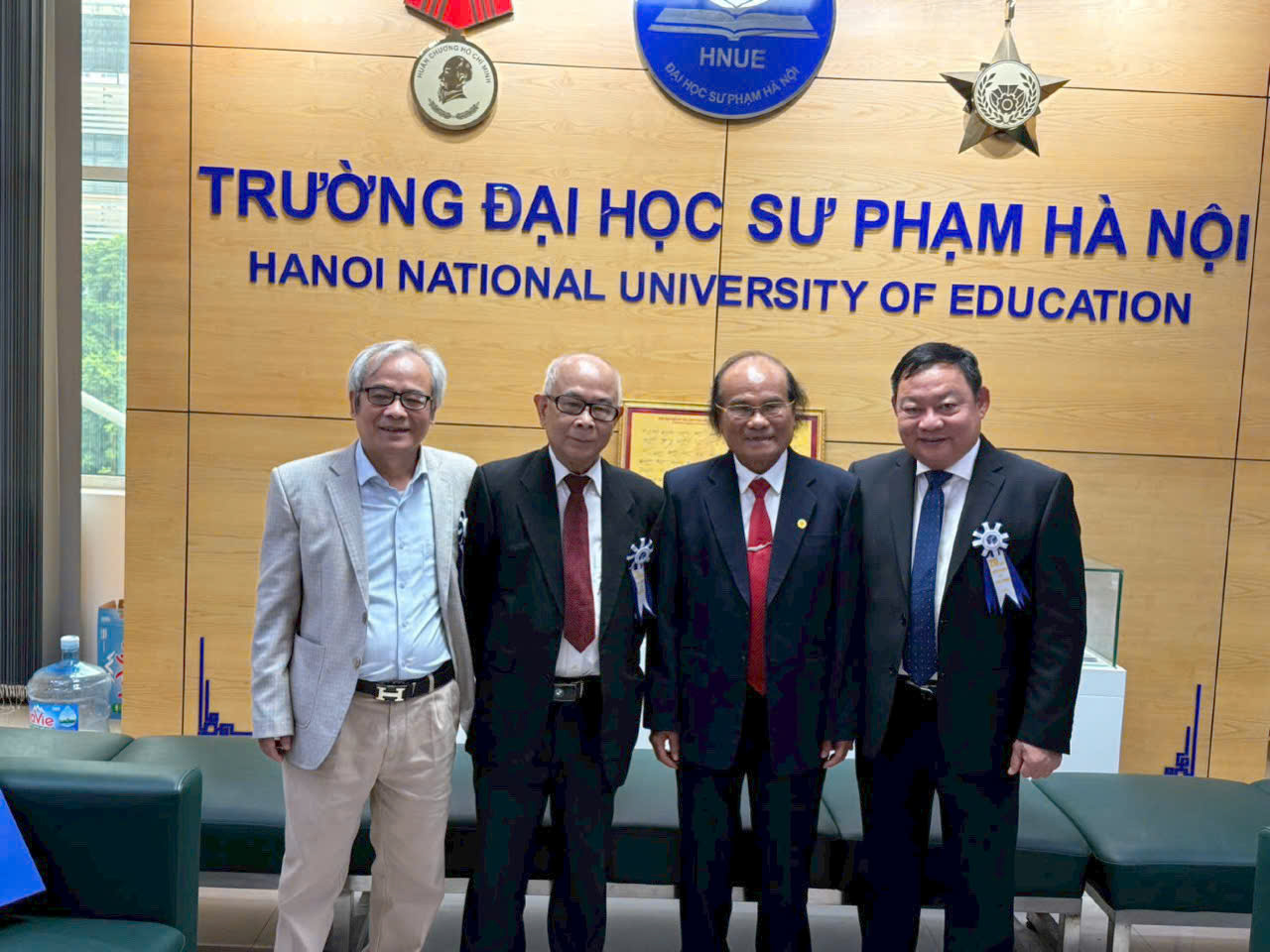 VĂN HÓA HỌC ĐƯỜNG VỚI SỰ PHÁT TRIỂN ĐẠO ĐỨC, NHÂN CÁCH CỦA HỌC SINH, SINH VIÊN TRONG KỶ NGUYÊN SỐ