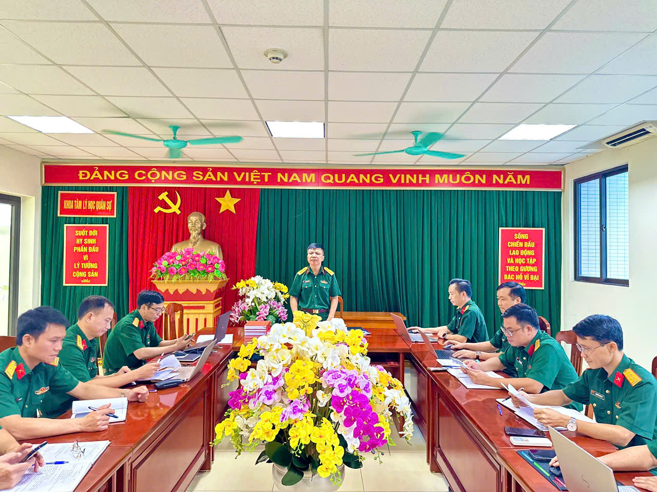 GIÁO DỤC CHUẨN BỊ TÂM LÝ SẴN SÀNG CHIẾN ĐẤU CHO BỘ ĐỘI Ở CÁC ĐƠN VỊ CƠ SỞ ĐÁP ỨNG YÊU CẦU CỦA CHIẾN TRANH CÔNG NGHỆ CAO