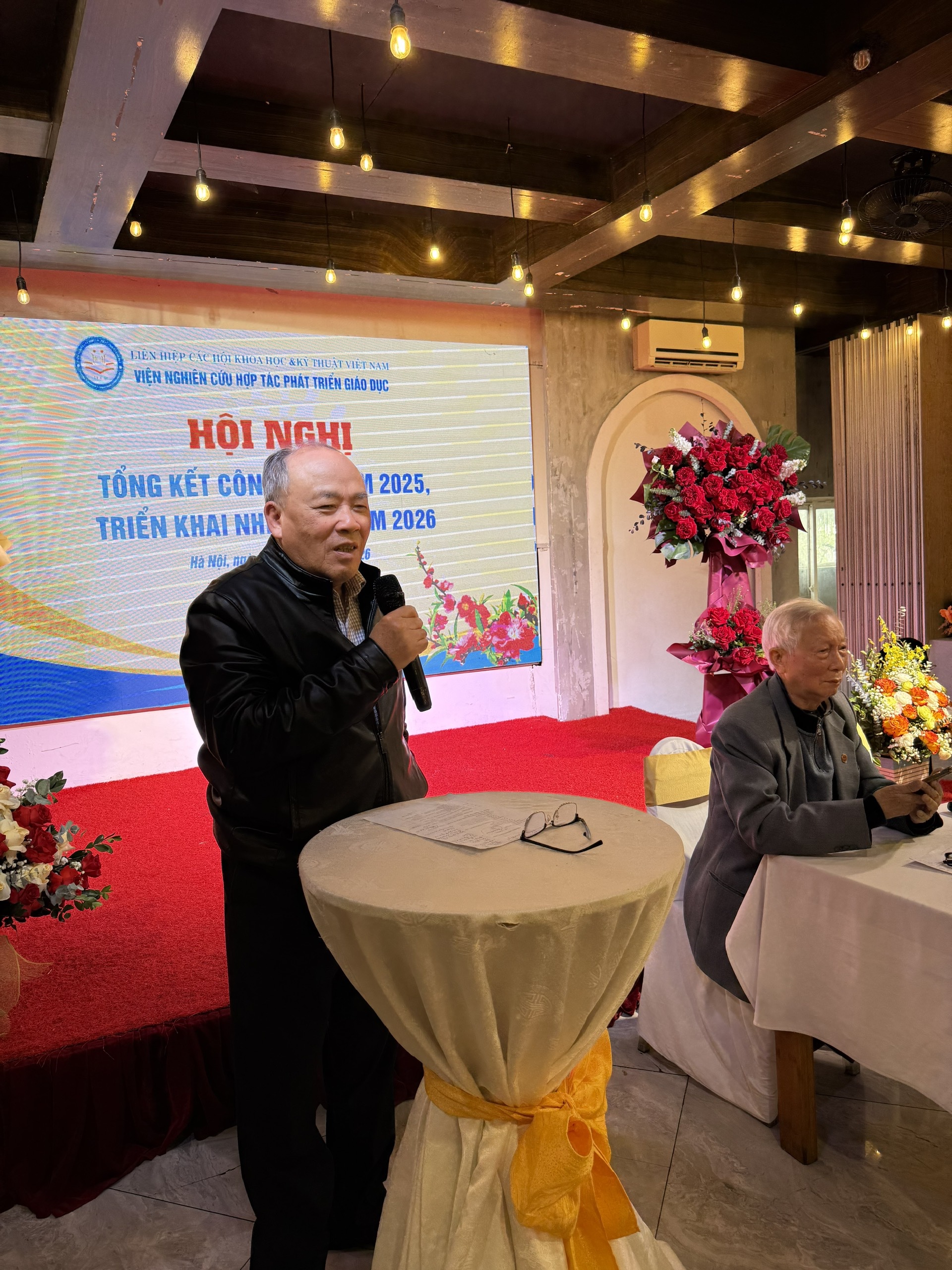 KIỂU TRUYỀN THỤ MỘT CHIỀU TRONG DẠY HỌC: KHÁI NIỆM VÀ BIỂU HIỆN