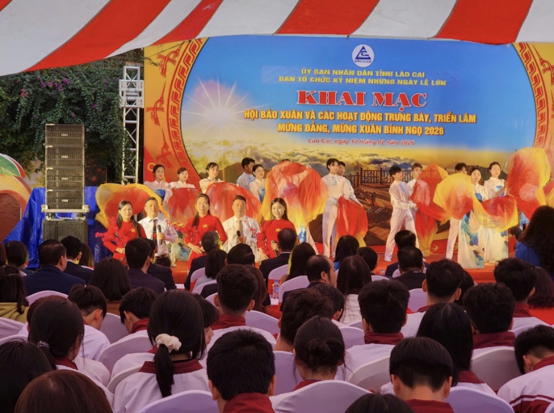 Lào Cai khai mạc Hội báo Xuân và chuỗi hoạt động trưng bày, triển lãm mừng Đảng, mừng Xuân Bính Ngọ 2026