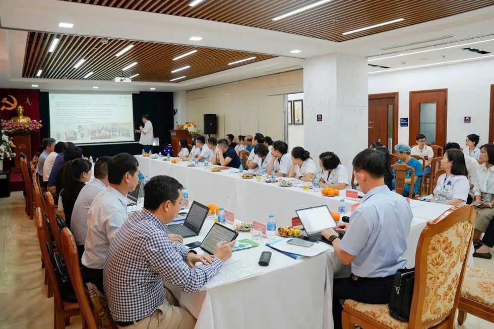 THIẾT BỊ MỔ KHÔNG XÂM LẤN: BƯỚC TIẾN ĐỘT PHÁ TRONG Y HỌC HIỆN ĐẠI