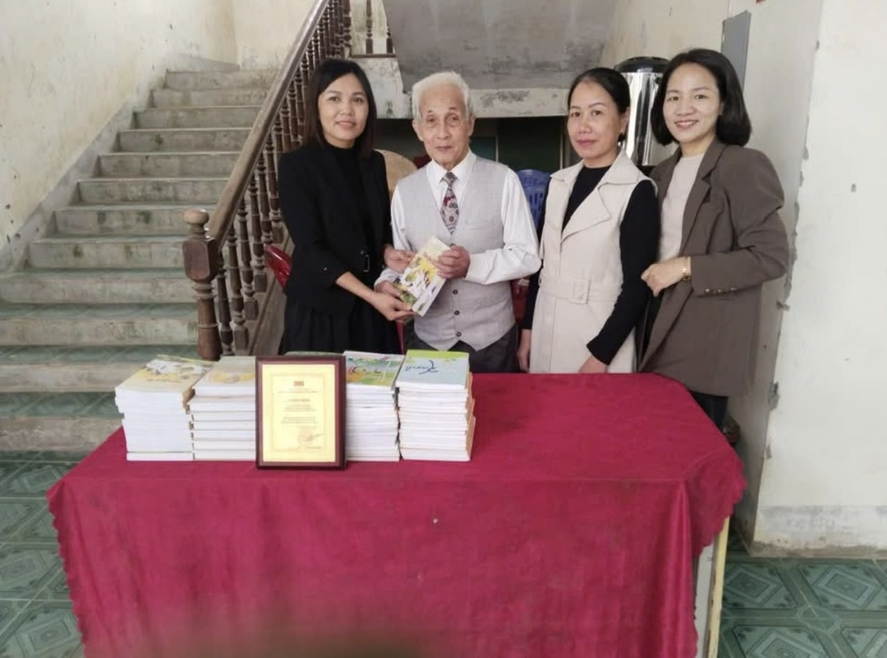 Nghệ An phát động phong trào tặng sách xây dựng thư viện trường học