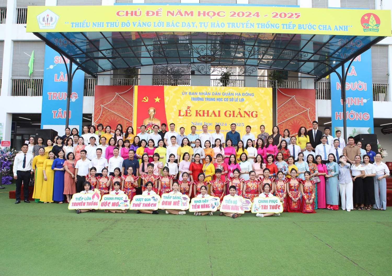 QUẢN LÝ BỒI DƯỠNG NĂNG LỰC SỐ CHO GIÁO VIÊN TIẾNG ANH Ở CÁC TRƯỜNG TRUNG HỌC CƠ SỞ CÔNG LẬP TRÊN ĐỊA BÀN THÀNH PHỐ HÀ NỘI HIỆN NAY