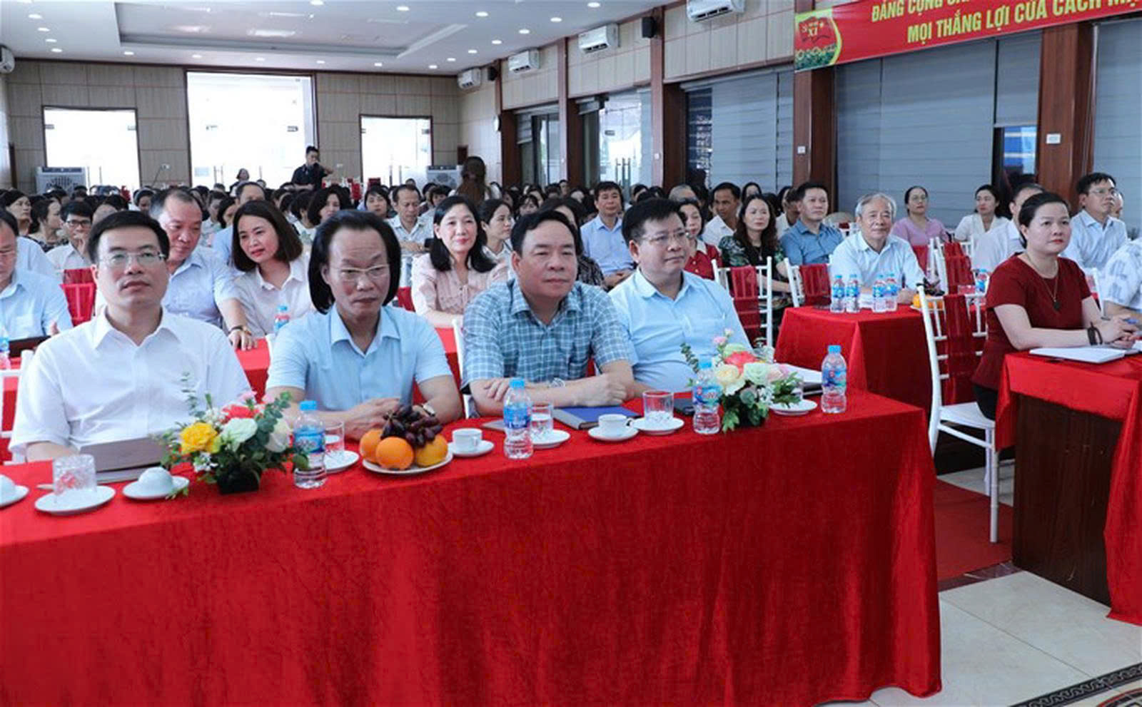 Sáp nhập Trường Cao đẳng Kinh tế - Kỹ thuật Thương mại vào Trường Đại học Điện lực