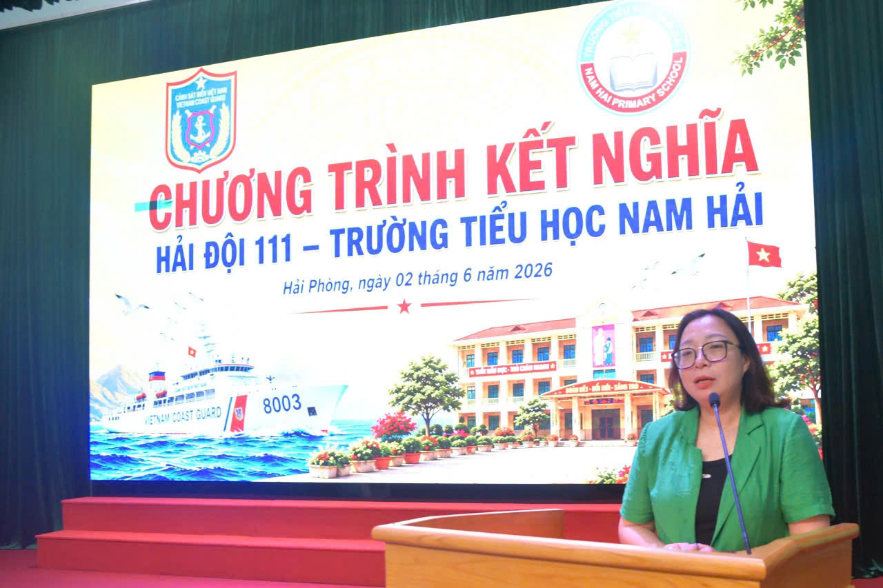 Hải đội 111 Cảnh sát biển ký kết chương trình kết nghĩa với Trường Tiểu học Nam Hải