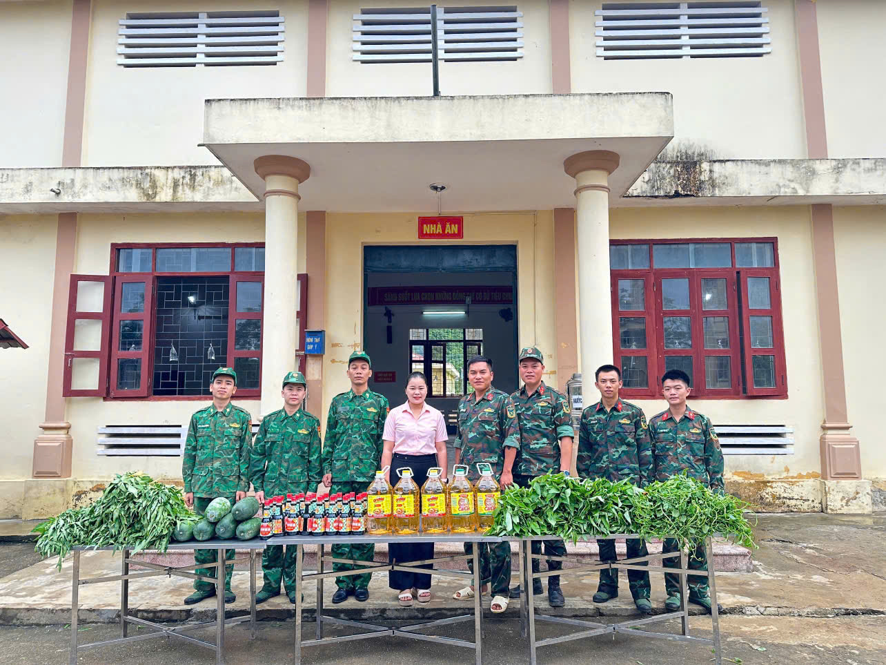 Chung sức vì học sinh vùng biên: Cao Bằng biểu dương mô hình huy động toàn xã hội xây dựng trường học