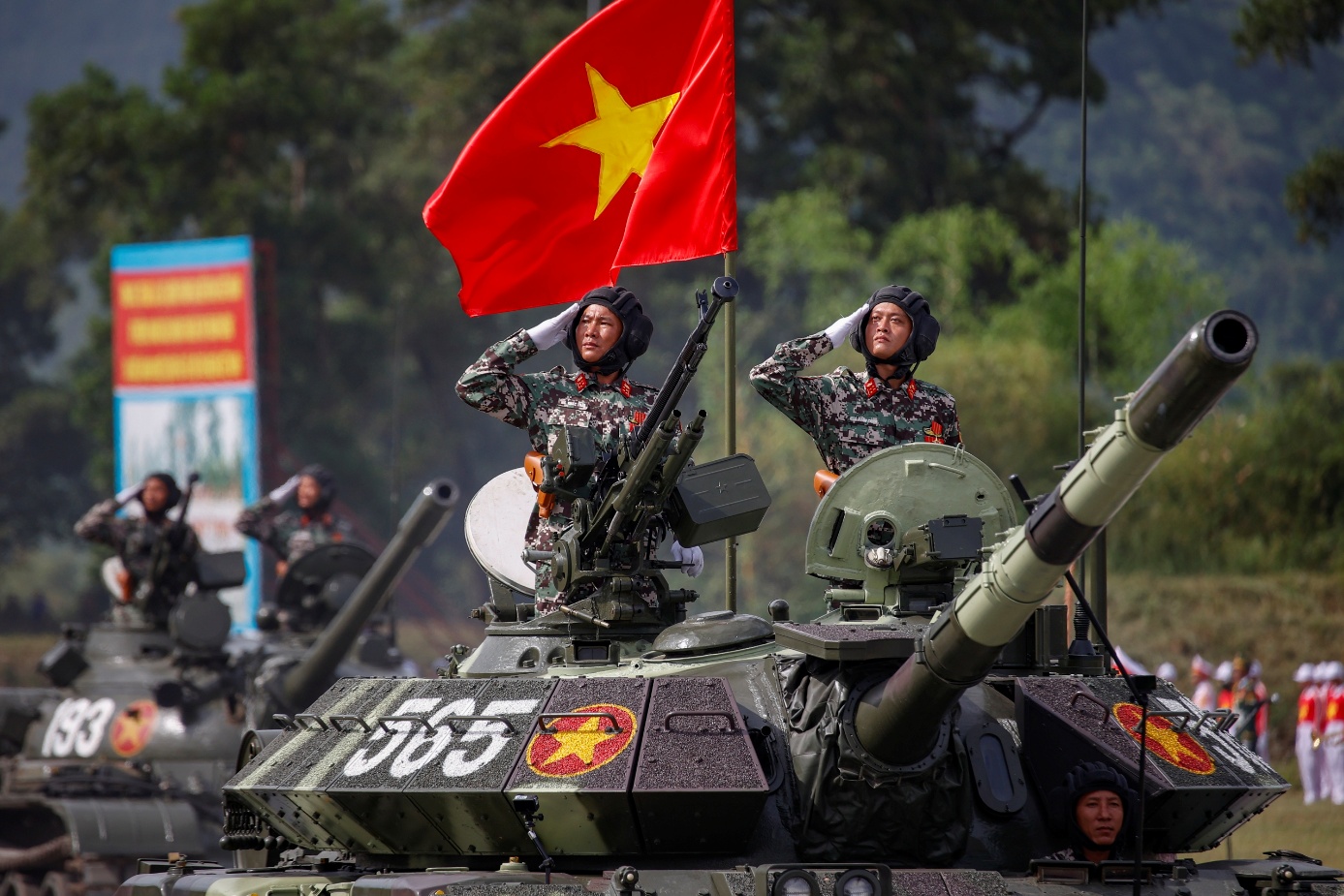 Quân đội, công an phô diễn sức mạnh với dàn khí tài hiện đại- Ảnh 2.