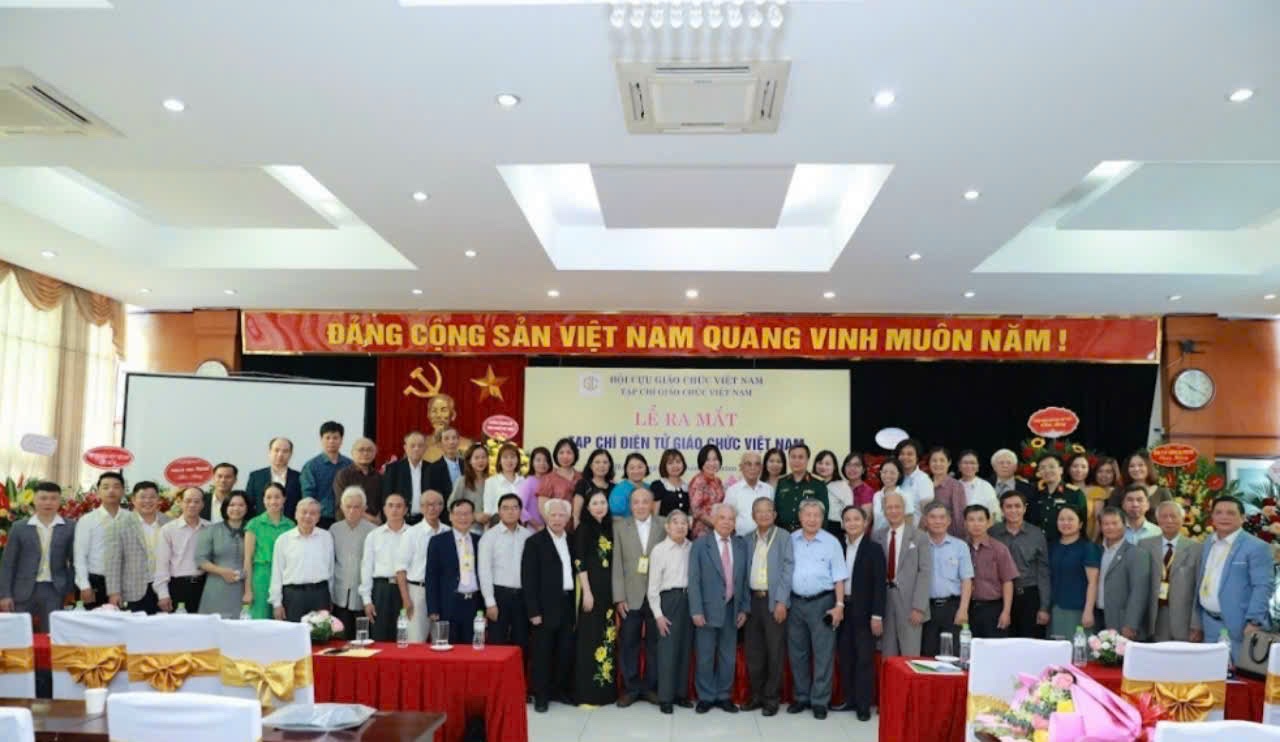TẠP CHÍ GIÁO CHỨC VIỆT NAM – Hành trình 20 năm xây dựng và trưởng thành