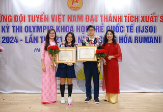 Đôi bạn cùng tiến chưa vào lớp 12 đã đạt điểm xét tuyển tuyệt đối 100/100 theo quy chế xét tuyển tài năng của Đại học Bách khoa Hà Nội