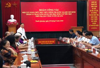 LAN TỎA PHONG TRÀO TẶNG SÁCH XÂY DỰNG THƯ VIỆN TRƯỜNG HỌC