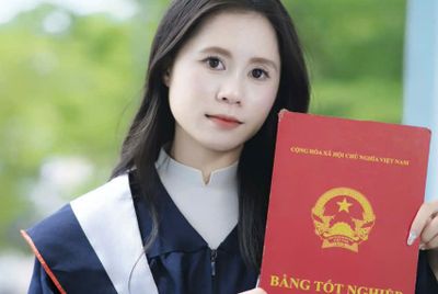 Nữ sinh bản nghèo người Thái và ước mơ gieo chữ vùng cao