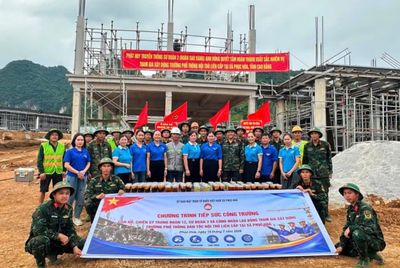 Chung sức vì học sinh vùng biên: Cao Bằng biểu dương mô hình huy động toàn xã hội xây dựng trường học