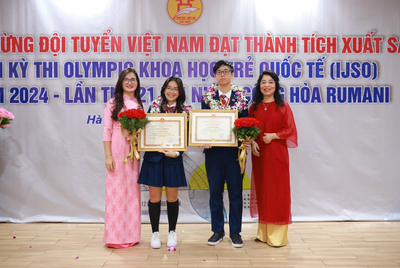 Đôi bạn cùng tiến chưa vào lớp 12 đã đạt điểm xét tuyển tuyệt đối 100/100 theo quy chế xét tuyển tài năng của Đại học Bách khoa Hà Nội